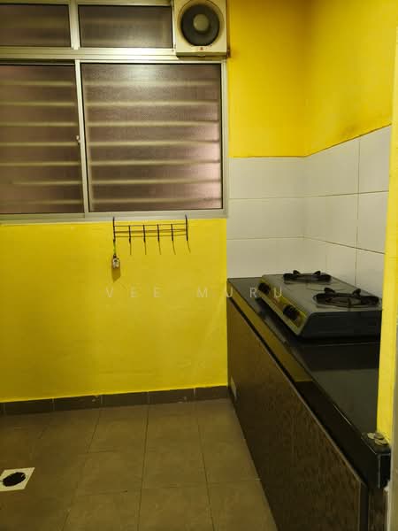 Pangsapuri untuk Disewa di Trifolis - Vee Muru - Kitchen - PropertyGuru.com.my
