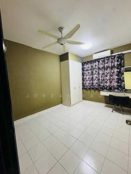 Service Residence for Rent at TriTower Residence @ Johor Bahru Sentral - Jordan Kau - Bedroom - PropertyGuru.com.my