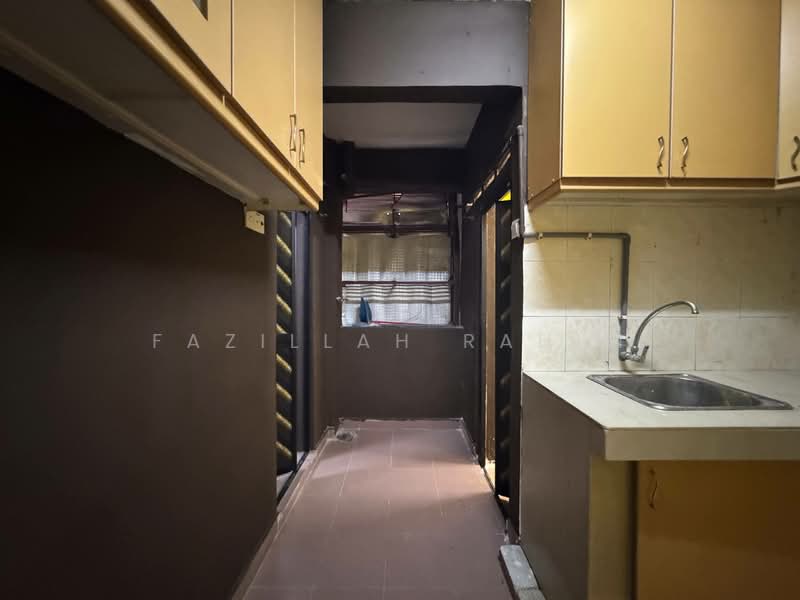 Rumah Flat untuk Dijual di Desa Baiduri - Fazillah Rahim - Kitchen - PropertyGuru.com.my