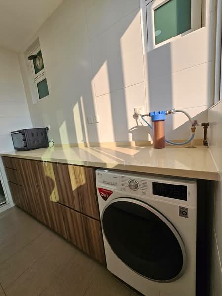 Pangsapuri untuk Dijual di Havona - Nico Chong - Balcony - PropertyGuru.com.my