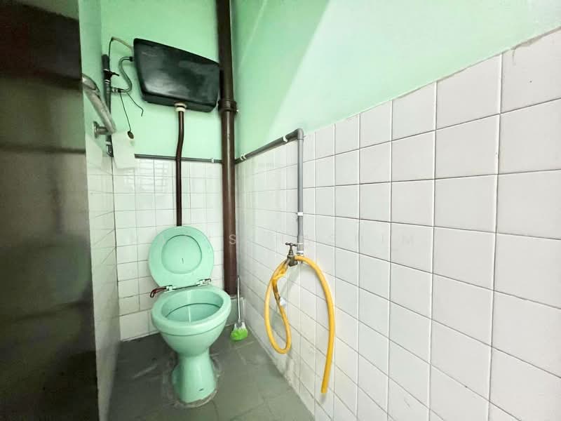Rumah Teres 1 Tingkat untuk Dijual di Taman Sri Jelok (Kajang) - Nafis Hashim - Bathroom - PropertyGuru.com.my