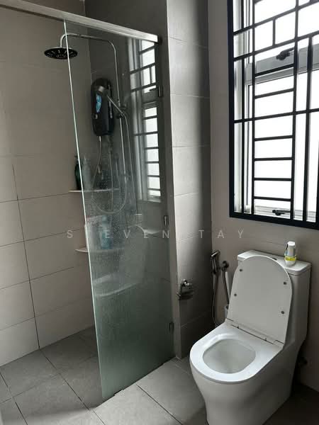 Kondominium untuk Dijual di Casa Green Condominium - Steven Tay - Bathroom - PropertyGuru.com.my
