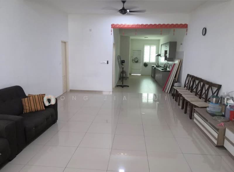 2-storey Terraced House for Rent in Bandar Sri Sendayan (Negeri Sembilan) - Ong Jia Hui - Living Room - PropertyGuru.com.my