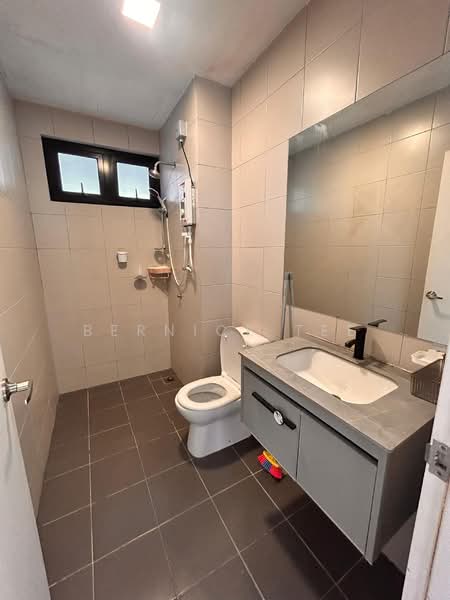 Service Residence for Rent at Meridin Suites @ The Meridin - Bernice Tee - Bathroom - PropertyGuru.com.my