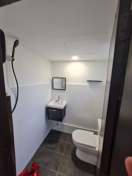 Pangsapuri untuk Disewa di Vista Angkasa - Terry Yee - Bathroom - PropertyGuru.com.my
