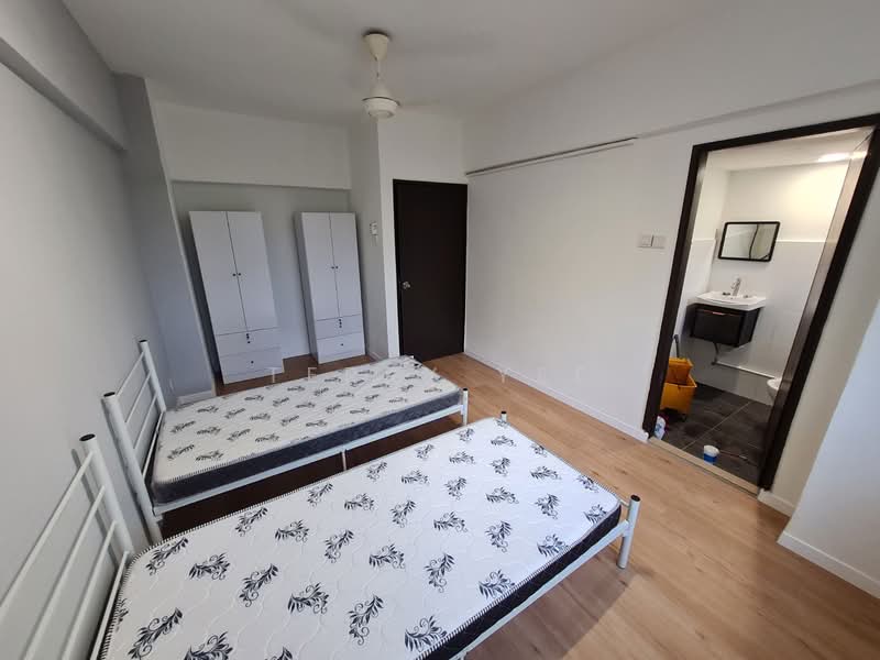 Pangsapuri untuk Disewa di Vista Angkasa - Terry Yee - Bedroom - PropertyGuru.com.my