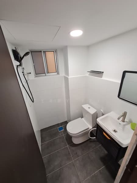 Pangsapuri untuk Disewa di Vista Angkasa - Terry Yee - Bathroom - PropertyGuru.com.my