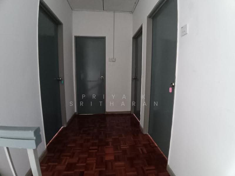 Rumah Teres 2-Tingkat untuk Dijual di Bandar Sunway (Sunway) - Priya K Sritharan - Corridor - PropertyGuru.com.my