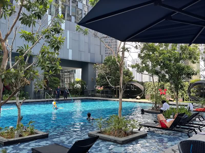 Servis Apartment untuk Dijual di Star Residences Two - Yong Jun - Pool - PropertyGuru.com.my
