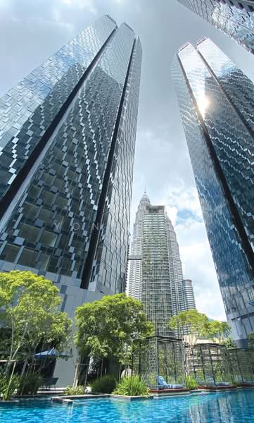 Servis Apartment untuk Dijual di Star Residences Two - Yong Jun - Exterior - PropertyGuru.com.my