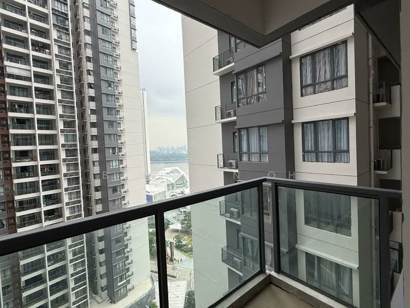 Servis Apartment untuk Disewa di R&F Princess Cove Phase 1 - Benjamin Oh - Balcony - PropertyGuru.com.my
