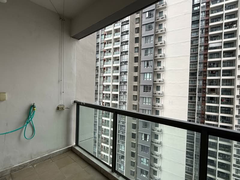 Servis Apartment untuk Disewa di R&F Princess Cove Phase 1 - Benjamin Oh - Balcony - PropertyGuru.com.my