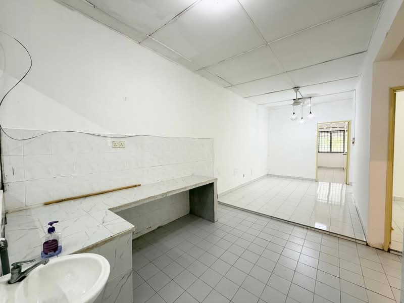 Rumah Teres 1 Tingkat untuk Dijual di Banting (Selangor) - Muz Hafiz - Kitchen - PropertyGuru.com.my