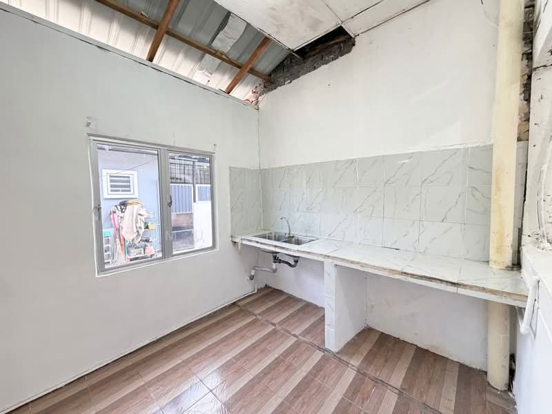 Rumah Teres 1 Tingkat untuk Dijual di Banting (Selangor) - Muz Hafiz - Kitchen - PropertyGuru.com.my