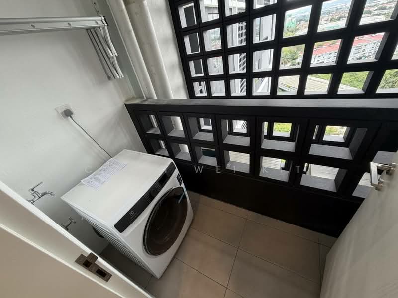 Servis Apartment untuk Disewa di Maya Ara Residences - Cheah Wei Kit - Balcony - PropertyGuru.com.my