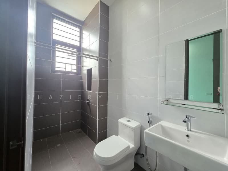 Rumah Berkembar untuk Dijual di Taman Melawati (Ulu Kelang) - Shaziery Iskandar - Bathroom - PropertyGuru.com.my