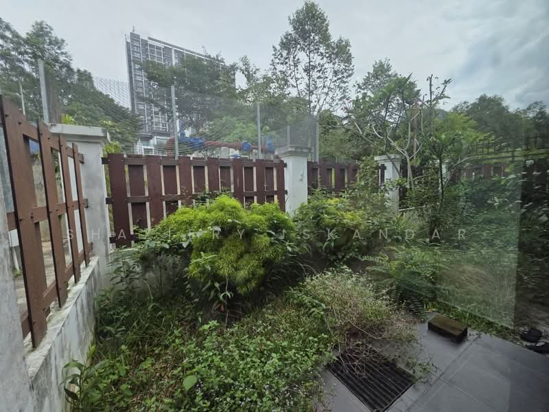 Rumah Berkembar untuk Dijual di Taman Melawati (Ulu Kelang) - Shaziery Iskandar - Garden - PropertyGuru.com.my