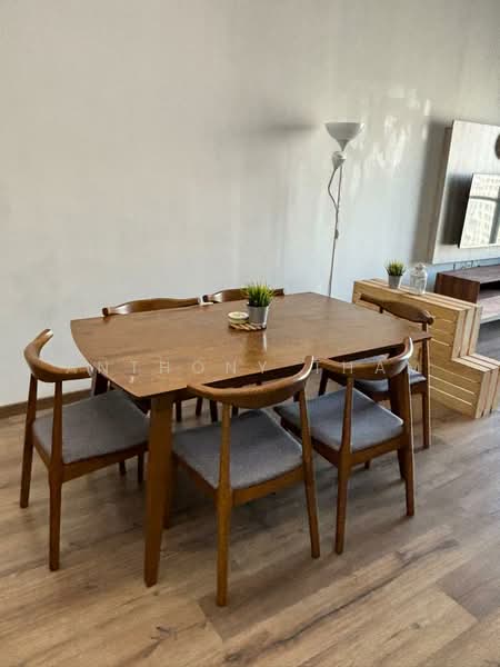 Servis Apartment untuk Disewa di SkyVille 8 @ Benteng 8 - Anthony Tham - Dining Room - PropertyGuru.com.my