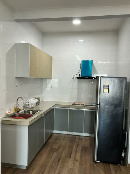 Servis Apartment untuk Disewa di SkyVille 8 @ Benteng 8 - Anthony Tham - Kitchen - PropertyGuru.com.my