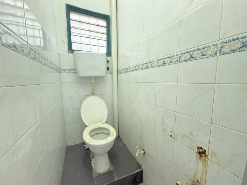Rumah Teres 1 Tingkat untuk Dijual di Semenyih (Selangor) - Muz Hafiz - Bathroom - PropertyGuru.com.my