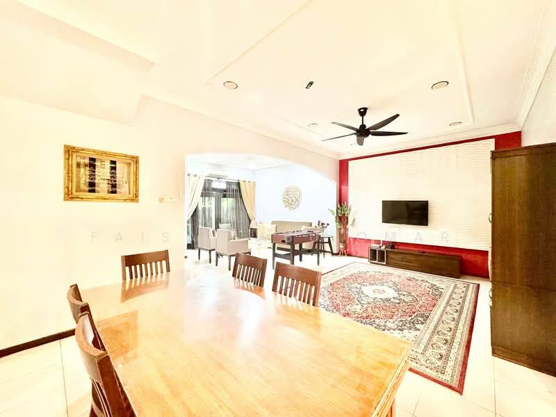 2-storey Terraced House for Sale in Seksyen 5 (Kota Damansara) - Faisal Abu Omar - Living Room - PropertyGuru.com.my