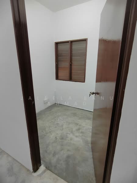 Shop for Rent in Klang (Selangor) - Jaleela Banu Ahmad - Interior - PropertyGuru.com.my