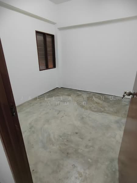 Shop for Rent in Klang (Selangor) - Jaleela Banu Ahmad - Interior - PropertyGuru.com.my