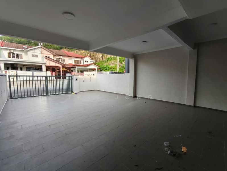 Rumah Teres 2 Tingkat untuk Dijual di Rawang Perdana 2 (Rawang) - Tris Jong - Exterior - PropertyGuru.com.my