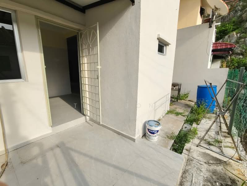 Rumah Teres 2 Tingkat untuk Dijual di Rawang Perdana 2 (Rawang) - Tris Jong - Exterior - PropertyGuru.com.my