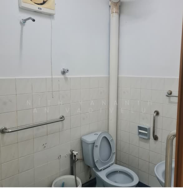 Rumah Teres 2 Tingkat untuk Dijual di TTDI Jaya (Shah Alam) - Nithiyananthan Vadivelu - Bathroom - PropertyGuru.com.my