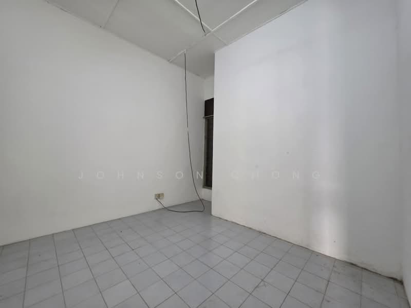 1-storey Terraced House for Sale in Taman Johor Jaya (Johor Bahru) - Johnson Chong - Interior - PropertyGuru.com.my