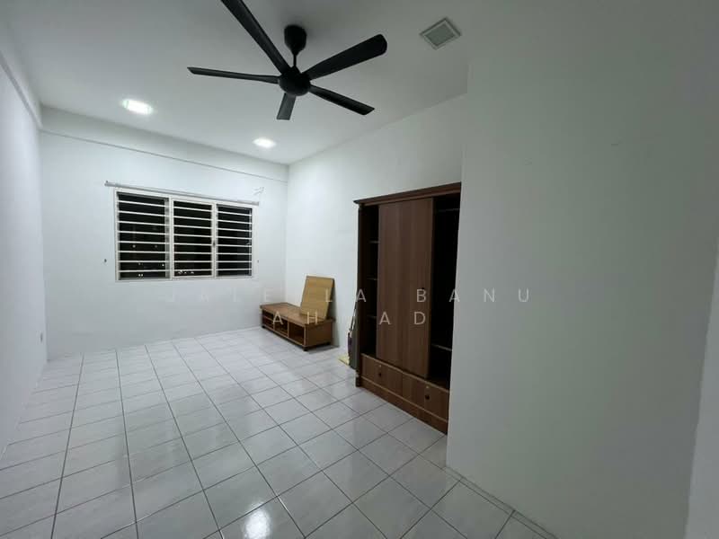Pangsapuri untuk Disewa di Suria Damansara - Jaleela Banu Ahmad - Living Room - PropertyGuru.com.my