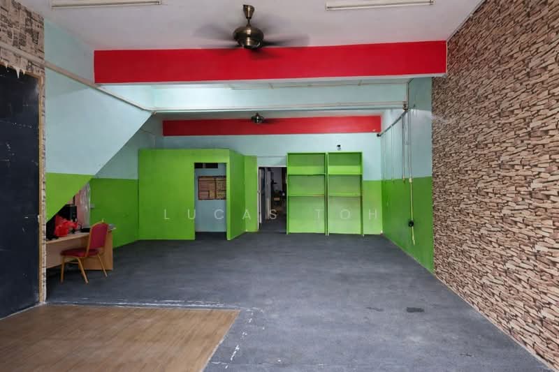 Shop for Rent in Saujana Utama (Selangor) - Lucas Toh - Interior - PropertyGuru.com.my