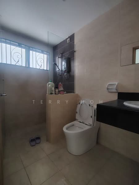 Rumah Teres 2.5 Tingkat untuk Dijual di Jia Residences (Seri Kembangan) - Terry Hoh - Bathroom - PropertyGuru.com.my
