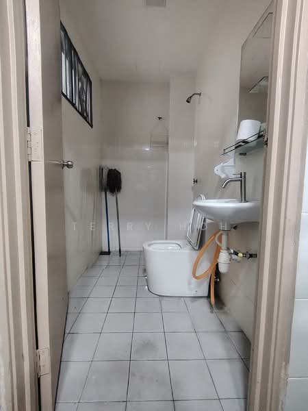 Rumah Teres 2.5 Tingkat untuk Dijual di Jia Residences (Seri Kembangan) - Terry Hoh - Bathroom - PropertyGuru.com.my