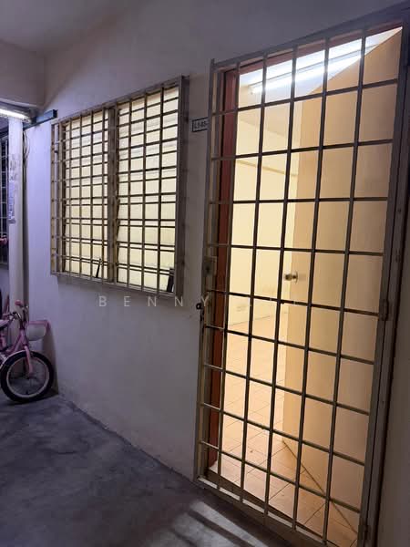 Flat for Rent at Flat Mahkota Cheras (L1 L2 L3 L4 L5) - Benny Lee - Entrance - PropertyGuru.com.my