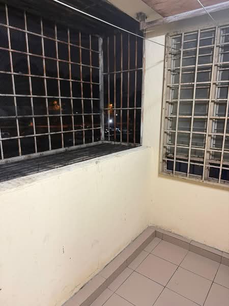 Flat for Rent at Flat Mahkota Cheras (L1 L2 L3 L4 L5) - Benny Lee - Balcony - PropertyGuru.com.my