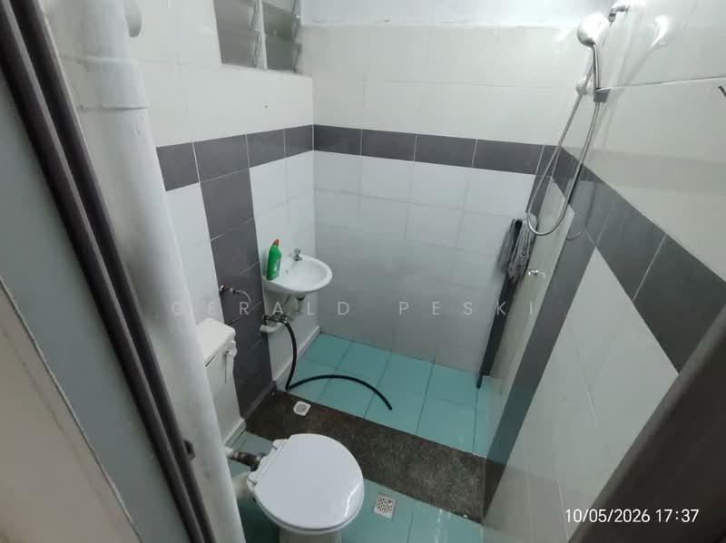 Pangsapuri untuk Disewa di Puncak Erskine - Gerald Peski - Bathroom - PropertyGuru.com.my
