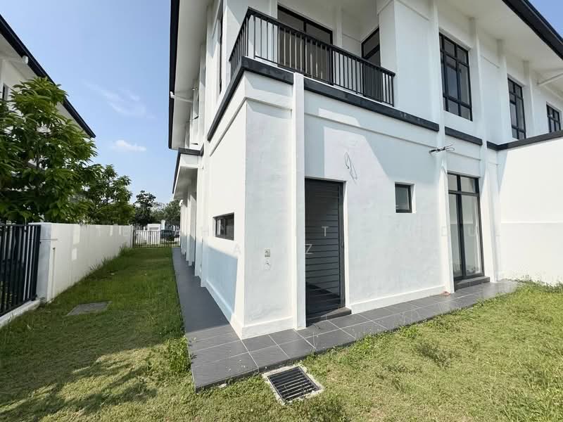 Rumah Berkembar untuk Dijual di Kuala Selangor (Selangor) - Rafedah Binti Abdul Aziz - Exterior - PropertyGuru.com.my