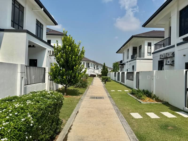Rumah Berkembar untuk Dijual di Kuala Selangor (Selangor) - Rafedah Binti Abdul Aziz - Exterior - PropertyGuru.com.my