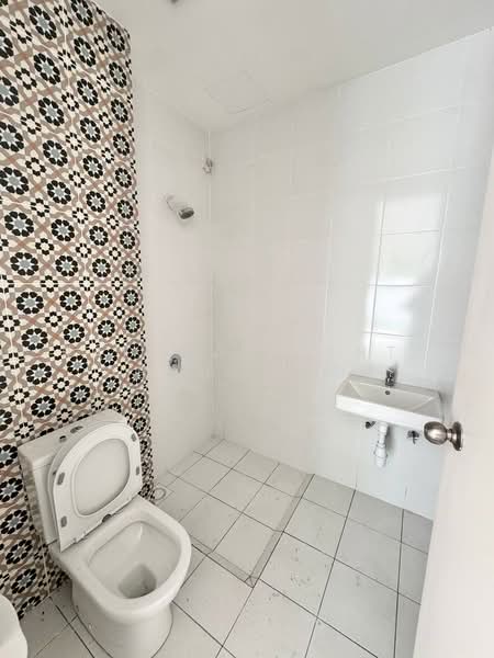 Rumah Berkembar untuk Dijual di Kuala Selangor (Selangor) - Rafedah Binti Abdul Aziz - Bathroom - PropertyGuru.com.my