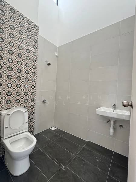 Rumah Berkembar untuk Dijual di Kuala Selangor (Selangor) - Rafedah Binti Abdul Aziz - Bathroom - PropertyGuru.com.my