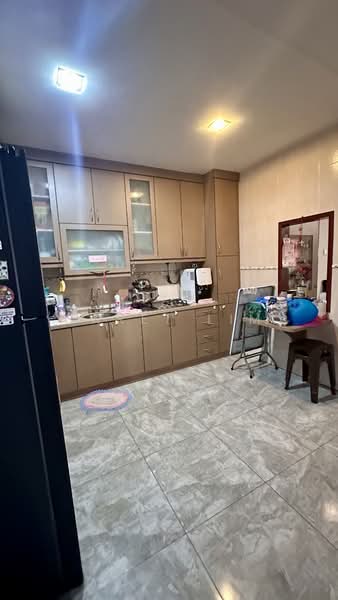 Cluster House for Sale in Austin Heights (Tebrau) - Garet Lim - Kitchen - PropertyGuru.com.my