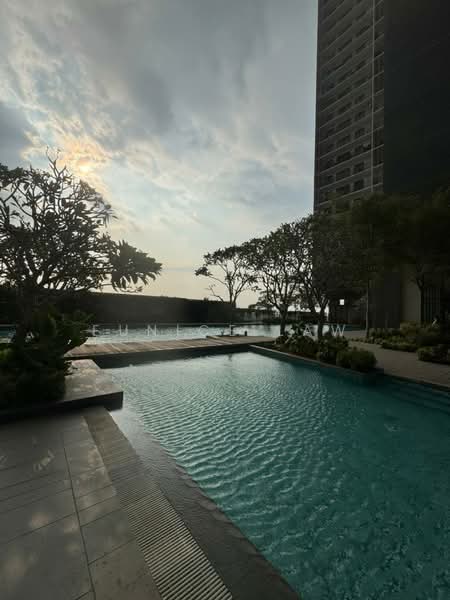 Condominium for Rent at Emporis - Eunice Law - swimming pool - PropertyGuru.com.my