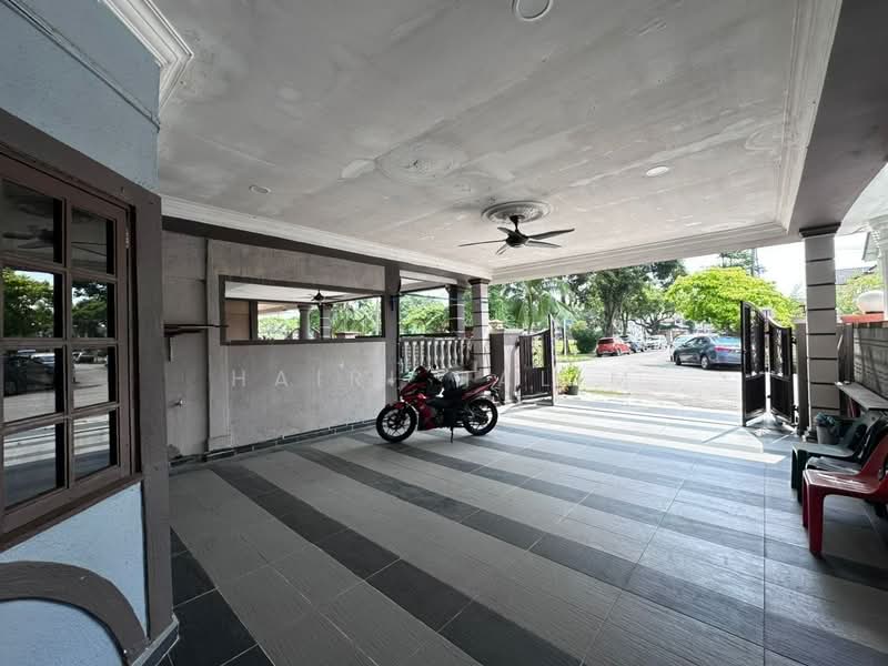 Rumah Teres 2 Tingkat untuk Dijual di Taman Bayu Perdana (Klang) - Hairi Halim - Exterior - PropertyGuru.com.my