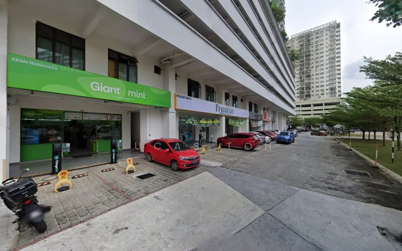 Shop for Rent in Seksyen 22 (Shah Alam) - Lucas Toh - Exterior - PropertyGuru.com.my