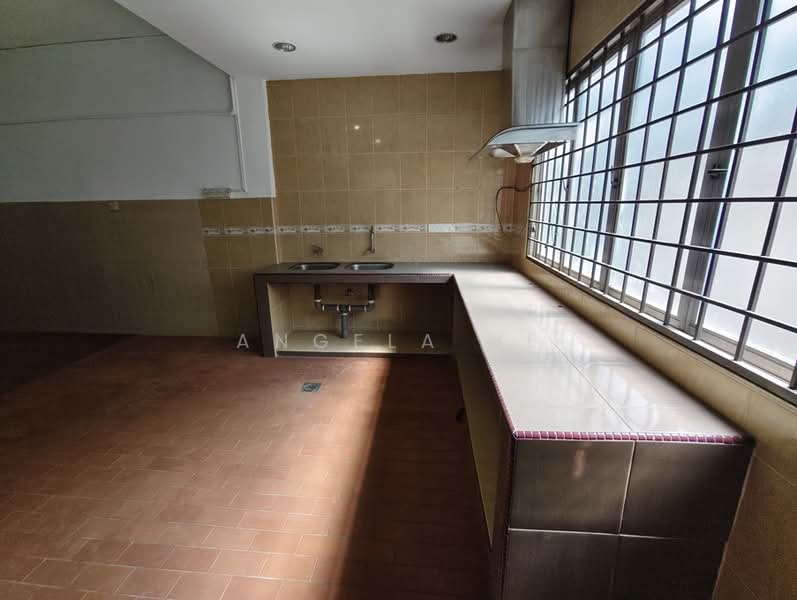 2-storey Terraced House for Sale in SS2 (Petaling Jaya) - Angela He - Kitchen - PropertyGuru.com.my