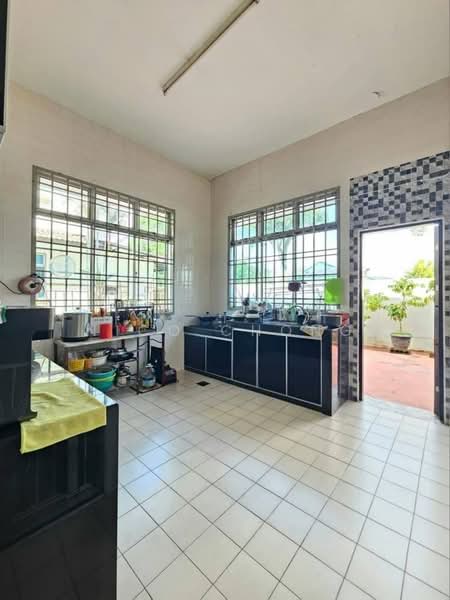 Rumah Berkembar untuk Dijual di Taman Bukit Jaya (Ulu Tiram) - Nico Chong - Kitchen - PropertyGuru.com.my