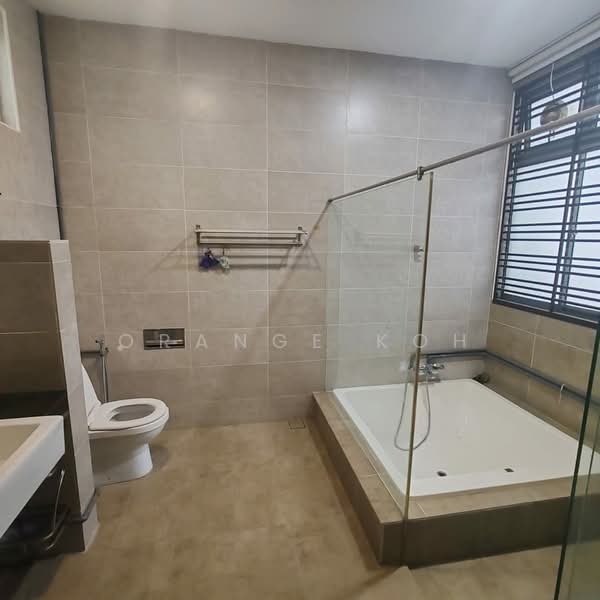 Rumah Berkembar untuk Dijual di Johor Bahru (Johor) - Orange Koh - Bathroom - PropertyGuru.com.my