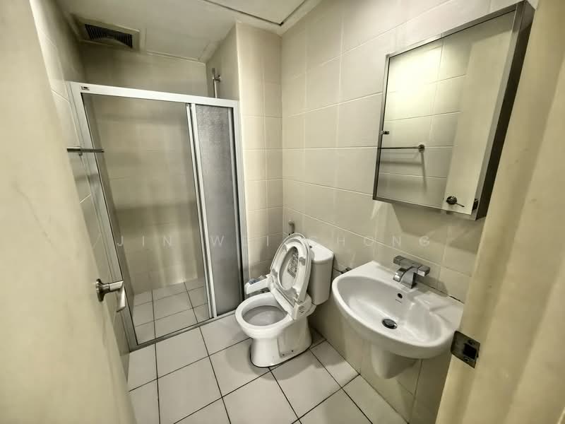 Servis Apartment untuk Disewa di Solaris Dutamas - Jin Wei Chong - Bathroom - PropertyGuru.com.my